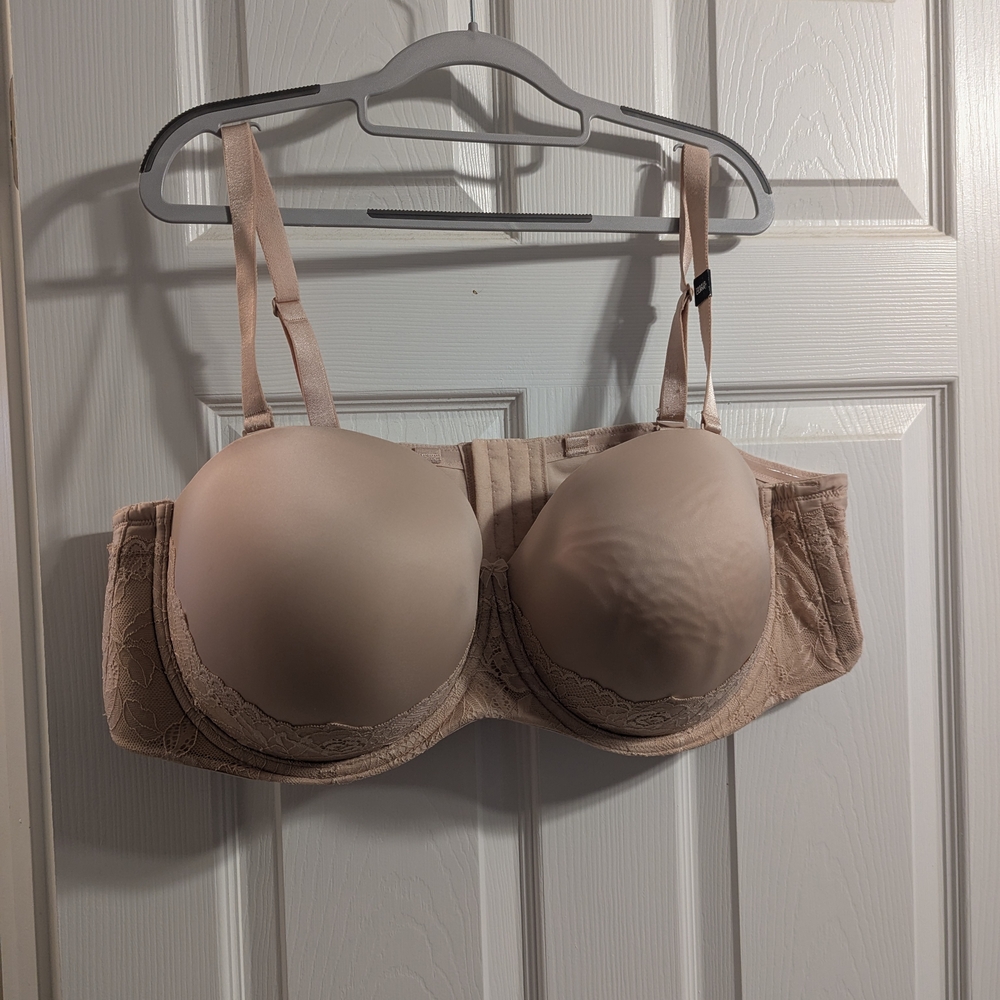 NWT Torrid Strapless Pushup Bra in Beige